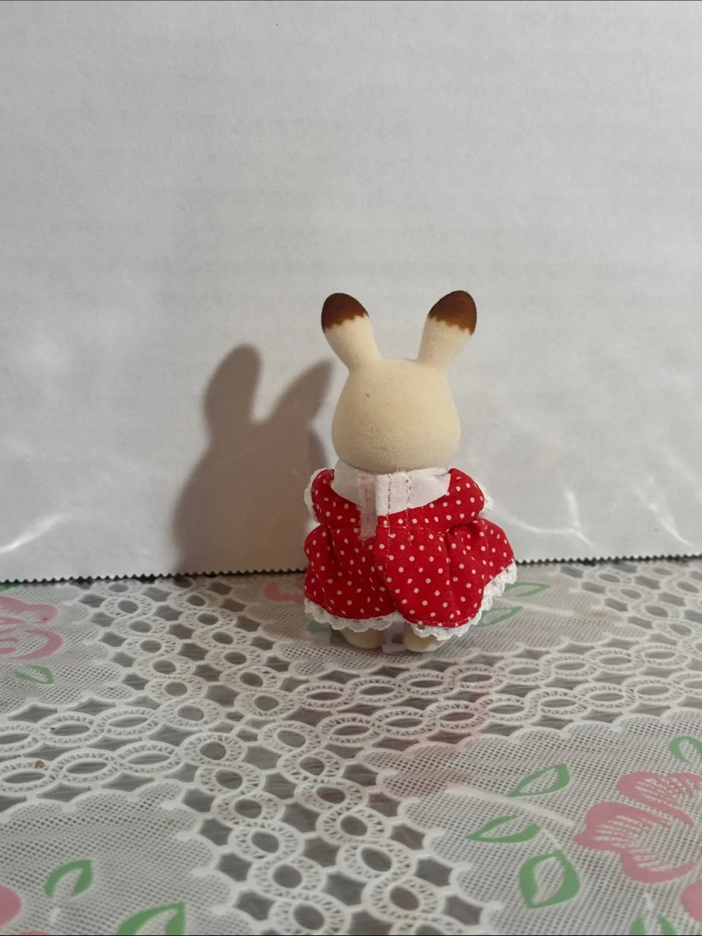 Sylvanian Families Calico Critters Chocolate Rabbit Girl Freya